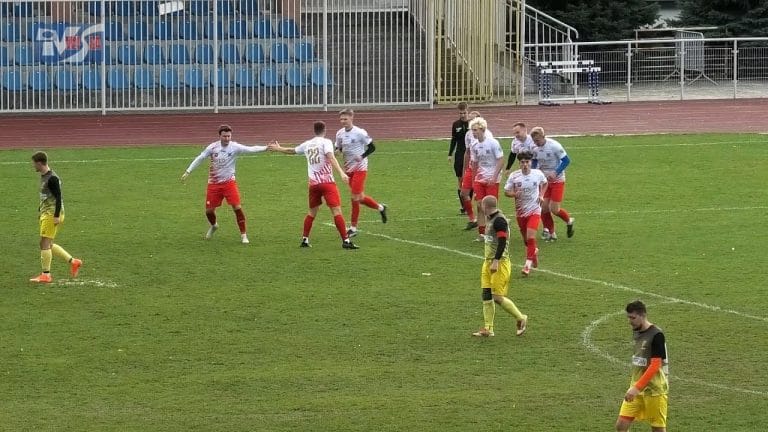 WISŁA SANDOMIERZA PEWNIE WYGRAŁA DERBY – KOLEJNA PORAŻKA SPARTY DWIKOZY