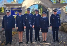 POLICJANCI NA CMENTARZU-13