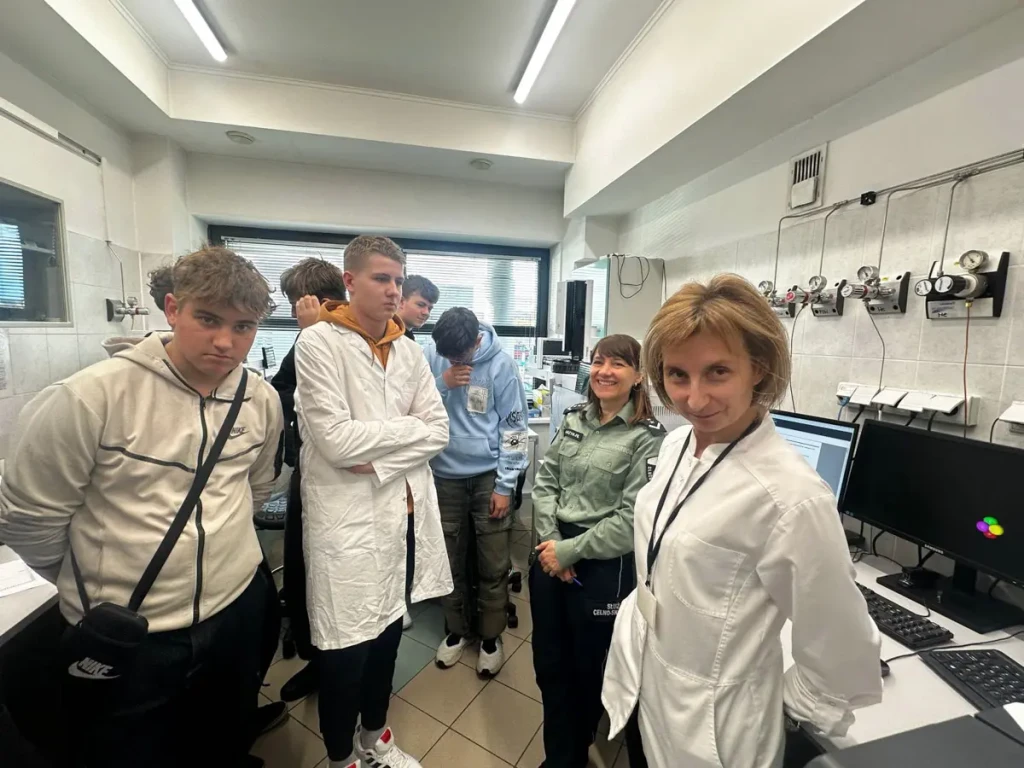 Wizyta studyjna uczniów z Rolnika w Podkarpackim Urzędzie Celno-Skarbowym w Przemyślu 2025 12 PUCS w Przemyślu-11