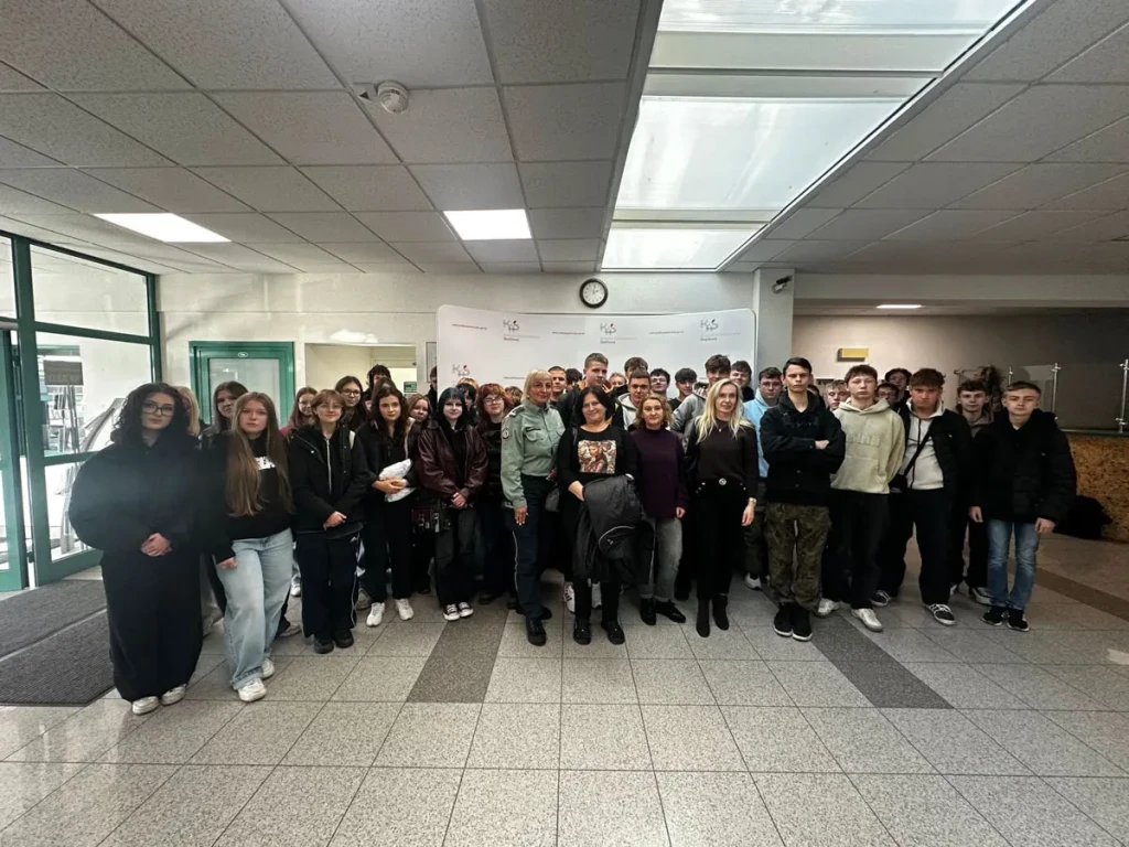 Wizyta studyjna uczniów z Rolnika w Podkarpackim Urzędzie Celno-Skarbowym w Przemyślu 2025 13 PUCS w Przemyślu-12