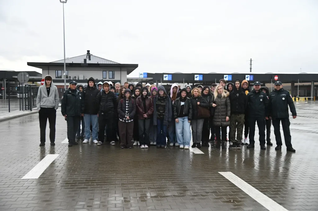 Wizyta studyjna uczniów z Rolnika w Podkarpackim Urzędzie Celno-Skarbowym w Przemyślu 2025 2 PUCS w Przemyślu-2