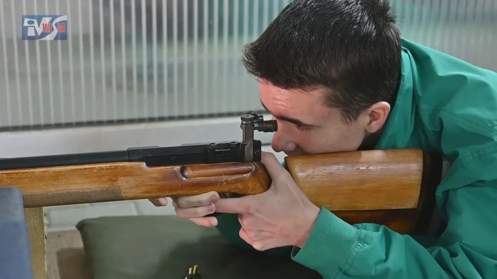 UCZYMY SIĘ RATOWAĆ - ZESPÓŁ SZKÓŁ NR 1 8 UCZYMY SIĘ RATOWAĆ (10)