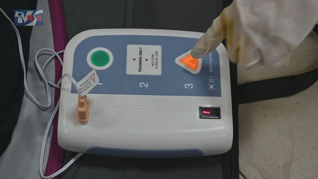 UCZYMY SIĘ RATOWAĆ - ZESPÓŁ SZKÓŁ NR 1 1 UCZYMY SIĘ RATOWAĆ (4)