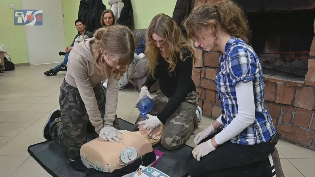 UCZYMY SIĘ RATOWAĆ - ZESPÓŁ SZKÓŁ NR 1 2 UCZYMY SIĘ RATOWAĆ (5)