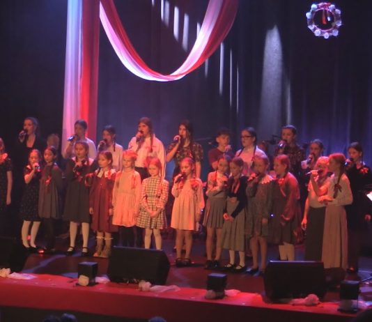 RADOSNA NIEPODLEGŁOŚĆ – PATRIOTYCZNY KONCERT W BARANOWIE SANDOMIERSKIM