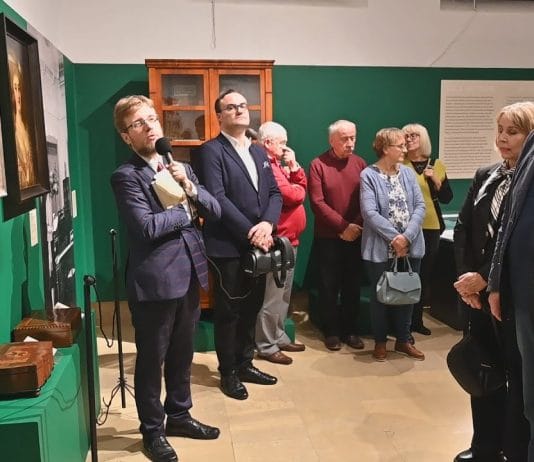 MIT MEBLI KOLBUSZOWSKICH – NOWA WYSTAWA W MUZEUM ZAMKOWYM W SANDOMIERZU