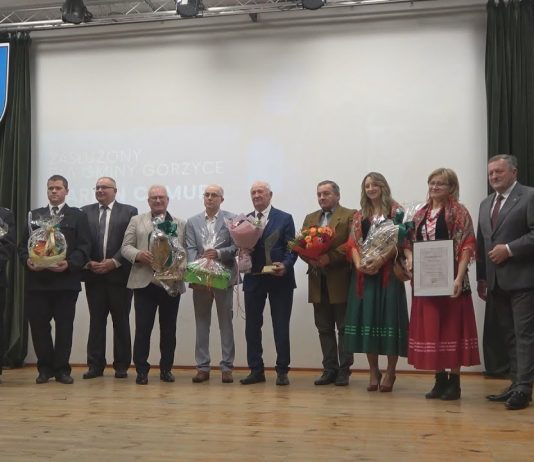 UHONOROWALI ZASŁUŻONYCH – UROCZYSTA SESJA RADY GMINY W GORZYCACH