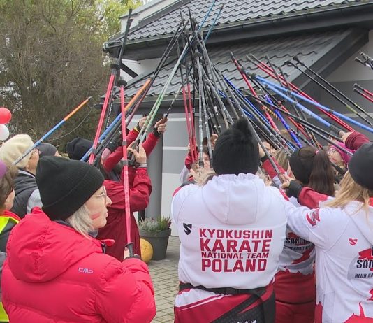 AKTYWNE ŚWIĘTOWANIE – PATRIOTYCZNY MARSZ NORDIC WALKING