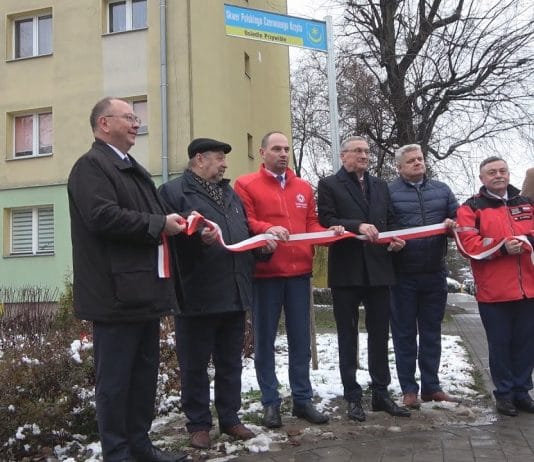 ŁĄCZY ICH DOBRO – W TARNOBRZEGU DOCENILI HONOROWYCH DAWCÓW KRWI