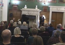 CAŁA POLSKA GRA CHOPINA – WIECZÓR Z MUZYKĄ KLASYCZNĄ W ZAMKU TARNOWSKICH