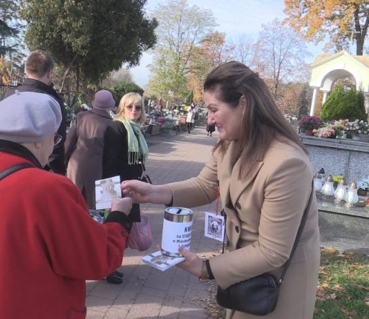 ZBIERALI PIENIĄDZE NA ODNOWIENIE ZABYTKOWEGO CMENTARZA – TARNOBRZESKA KWESTA Z KOLEJNYM REKORDEM
