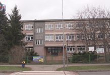 DZIAŁKA W CENTRUM TARNOBRZEGA MA ZOSTAĆ SPRZEDANA – CO DALEJ Z BUDYNKIEM PO GIMNAZJUM?