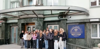 Wyjątkowa lekcja bankowa w NBP – ekonomia w praktyce i historia w tle – ZS Nr2 w Tarnobrzegu ZS Nr2 w NBP