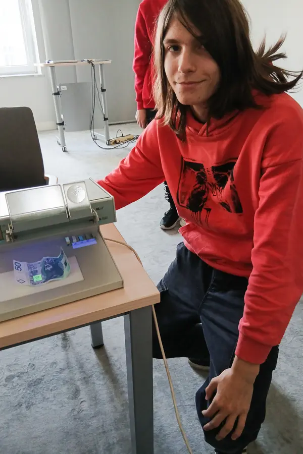 Wyjątkowa lekcja bankowa w NBP – ekonomia w praktyce i historia w tle - ZS Nr2 w Tarnobrzegu 9 ZS Nr2 w NBP-7