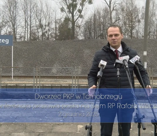 Dworzec PKP w Tarnobrzegu – Konferencja prasowa Posła na Sejm RP Rafała Webera – 2.12.2025 Konferencja prasowa Posła na Sejm RP Rafała Webera (1)