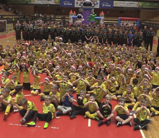 ŚWIĘTOWALI NA SPORTOWO – XI SIARKOWE MIKOŁAJKI W TARNOBRZEGU