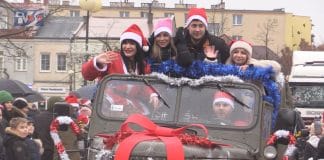 PARADA MIKOŁAJÓW Z REKORDEM – W TARNOBRZEGU ŚWIĘTOWALI I POMAGALI