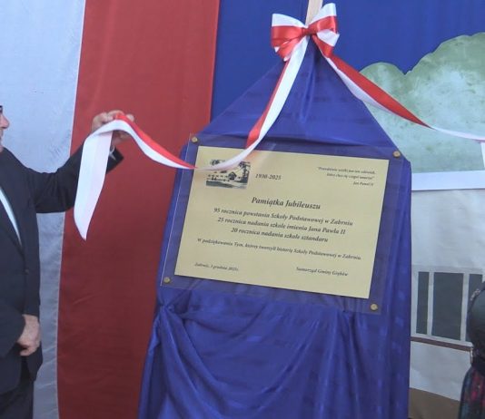 OŚWIATOWE ŚWIĘTO – SZKOŁA W ZABRNIU UCZCIŁA TRZY WAŻNE ROCZNICE