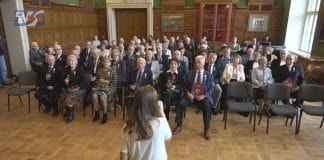 ZŁOTE GODY W TARNOBRZEGU – MAŁŻONKOWIE ODEBRALI MEDALE W ZAMKU TARNOWSKICH