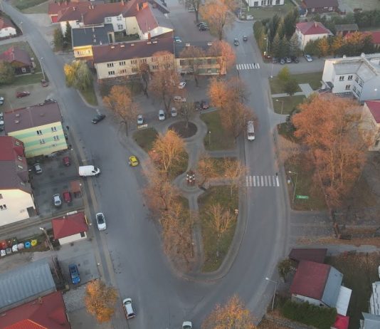 CENTRUM ZMIENI SWOJE OBLICZE – W GRĘBOWIE PRZEPROWADZĄ REWITALIZACJĘ