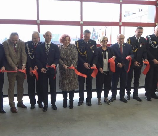 NOWOCZESNA REMIZA UROCZYŚCIE OTWARTA – DUŻA INWESTYCJA W NOWEJ DĘBIE