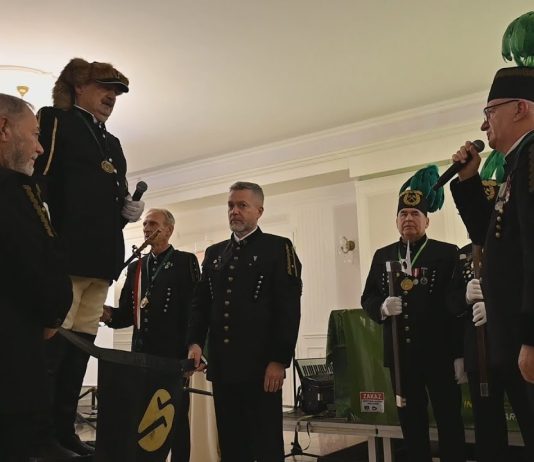 GÓRNICY PIELĘGNUJĄ DAWNE ZWYCZAJE – BIESIADA PIWNA W TARNOBRZEGU