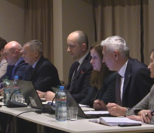 W NOWEJ DĘBIE UCHWALILI BUDŻET – JAK WYGLĄDAJĄ PLANY NA 2026 ROK?