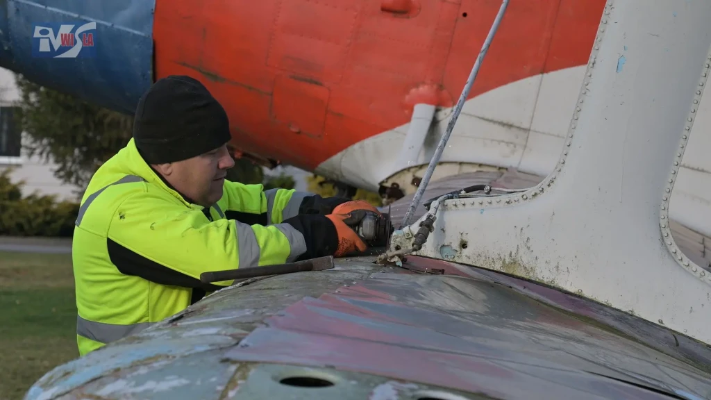 TRANSPORT SAMOLOTU (1)