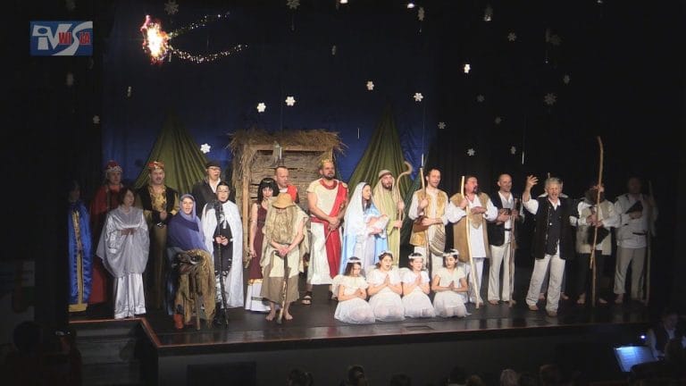 SAMORZĄDOWE JASEŁKA PO RAZ TRZECI – ŚWIĄTECZNY SPEKTAKL W BARANOWIE SANDOMIERSKIM