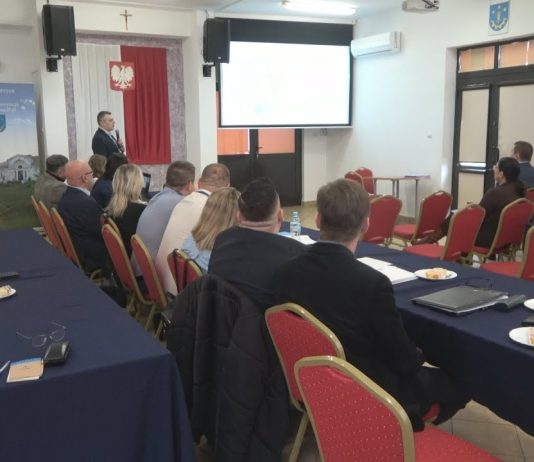 W GORZYCACH O INWESTYCJACH I WSPÓŁPRACY – WODY POLSKIE ROZMAWIAJĄ Z SAMORZĄDOWCAMI