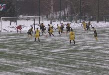 WYRÓWNANY MECZ NA ZWIERZYŃCU – SIARKA TARNOBRZEG POKONAŁA CZARNYCH POŁANIEC