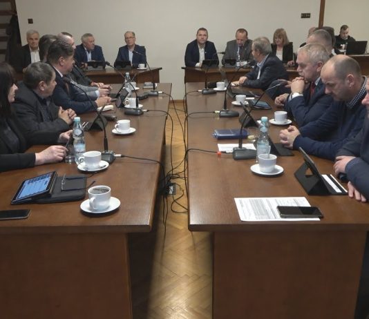 RADA MIEJSKA BYŁA JEDNOGŁOŚNA – BARANÓW SANDOMIERSKI Z BUDŻETEM NA 2026 ROK