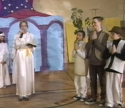 NA KARTACH HISTORII – RODZICOM W PODZIĘCE ZA ICH TRUD – prod. 1999 RODZICOM W PODZIĘCE ZA ICH TRUD - JASEŁKA