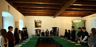 SESJA INAUGURACYJNA MŁODZIEŻOWEJ RADY MIASTA SANDOMIERZA – 8.01.2026 Sesja Młodzieżowej Rady Miasta - 01