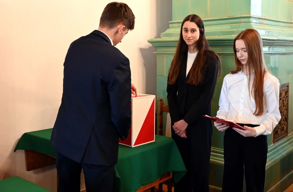 SESJA INAUGURACYJNA MŁODZIEŻOWEJ RADY MIASTA SANDOMIERZA - 8.01.2026 14 Sesja Młodzieżowej Rady Miasta - 04