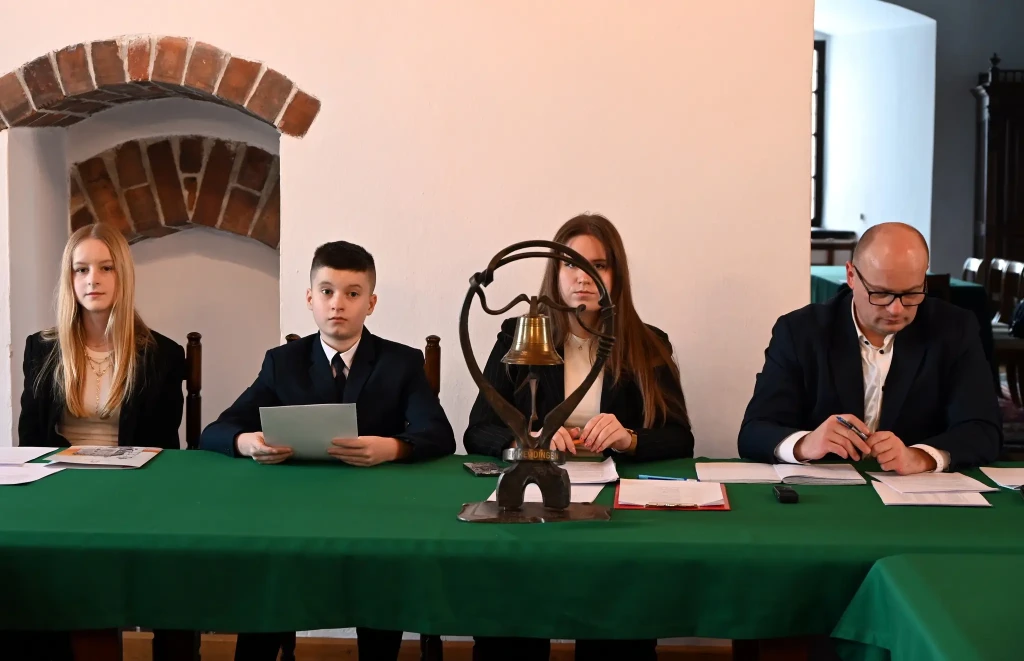 SESJA INAUGURACYJNA MŁODZIEŻOWEJ RADY MIASTA SANDOMIERZA - 8.01.2026 2 Sesja Młodzieżowej Rady Miasta - 05