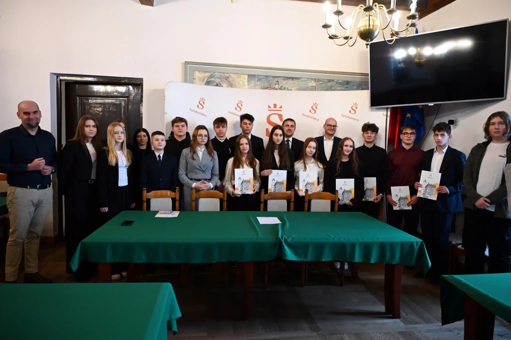 SESJA INAUGURACYJNA MŁODZIEŻOWEJ RADY MIASTA SANDOMIERZA - 8.01.2026 6 Sesja Młodzieżowej Rady Miasta - 06