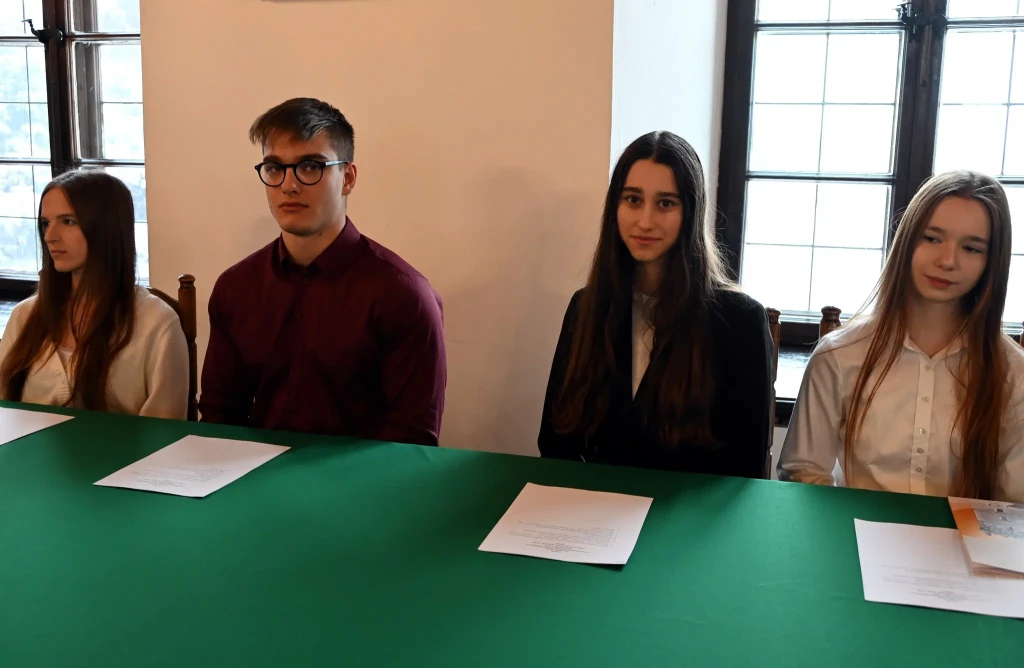 SESJA INAUGURACYJNA MŁODZIEŻOWEJ RADY MIASTA SANDOMIERZA - 8.01.2026 5 Sesja Młodzieżowej Rady Miasta - 09