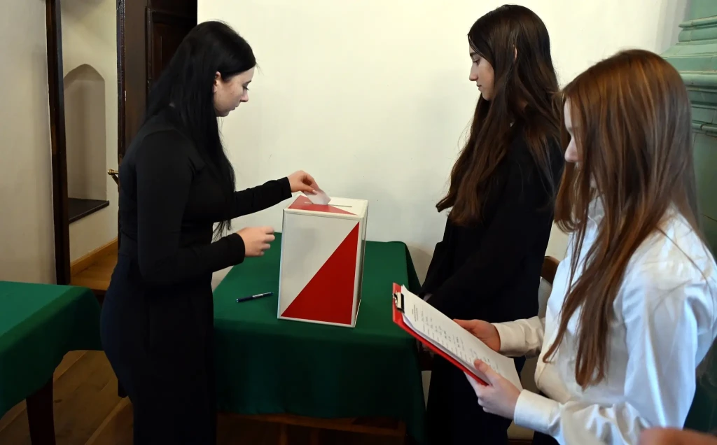 SESJA INAUGURACYJNA MŁODZIEŻOWEJ RADY MIASTA SANDOMIERZA - 8.01.2026 15 Sesja Młodzieżowej Rady Miasta - 16