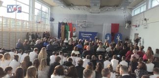 „SZÓSTKA” WRESZCIE SIĘ DOCZEKAŁA – UROCZYSTE OTWARCIE SALI GIMNASTYCZNEJ W MIECHOCINIE