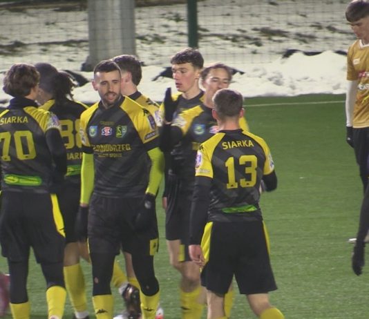 WYGRANA W OSTATNIM SPARINGU – SIARKA TARNOBRZEG POKONAŁA IGLOOPOL DĘBICA