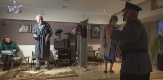 PRL W PIGUŁCE – SENIORZY Z NOWEJ DĘBY ZAPREZENTOWALI SIĘ NA SCENIE