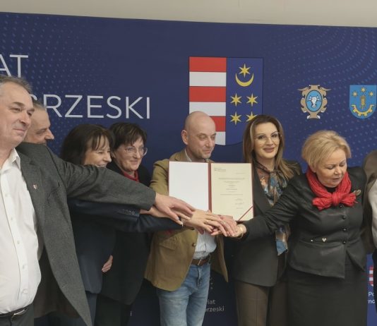 POWIAT TARNOBRZESKI Z DOFINANSOWANIEM – W GORZYCACH POWSTANIE NOWOCZESNE LODOWISKO