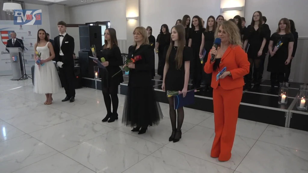 DZIEŃ KOBIET - II LO W SANDOMIERZU