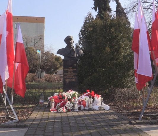 NARODOWY DZIEŃ PAMIĘCI ŻOŁNIERZY WYKLĘTYCH – TARNOBRZEG PAMIĘTAŁ O NIEZŁOMNYCH