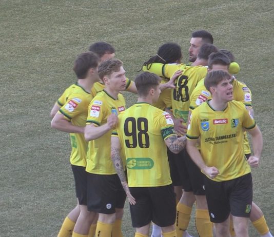 PIERWSZA WIOSENNA WYGRANA SIARKI TARNOBRZEG – GOSPODARZE POKONALI POGOŃ-SOKÓŁ LUBACZÓW