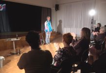 DZIEŃ KOBIET Z TEATREM – PANIE Z GMINY GRĘBÓW ŚWIĘTOWAŁY