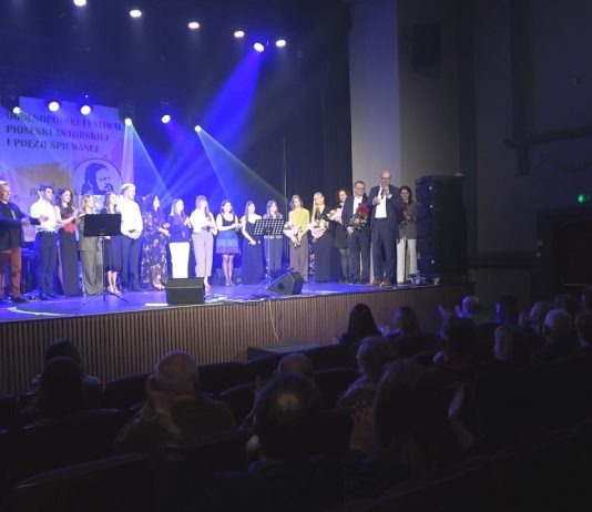 PREMIEROWA ODSŁONA WYJĄTKOWEGO FESTIWALU – W SANDOMIERZU UPAMIĘTNIONO MARKA SOCHACKIEGO