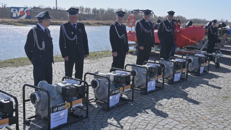 W TROSCE O BEZPIECZEŃSTWO – W SANDOMIERZU PRZEKAZANO NOWOCZESNY SPRZĘT