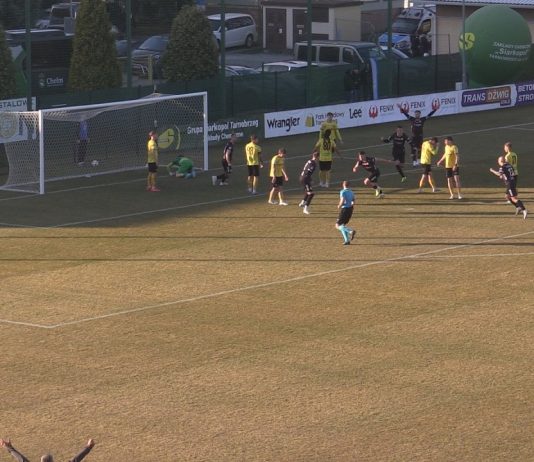 PIŁKARZE SIARKI NIE SPRAWILI NIESPODZIANKI – CHEŁMIANKA CHEŁM WYGRAŁA W TARNOBRZEGU